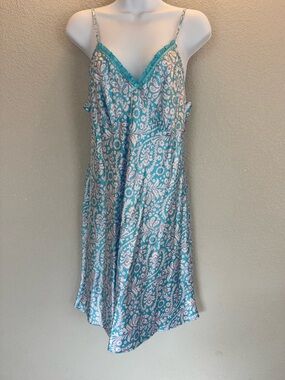 Adonna Vintage Turquoise and White Floral Paisley Chemise Slip - Large